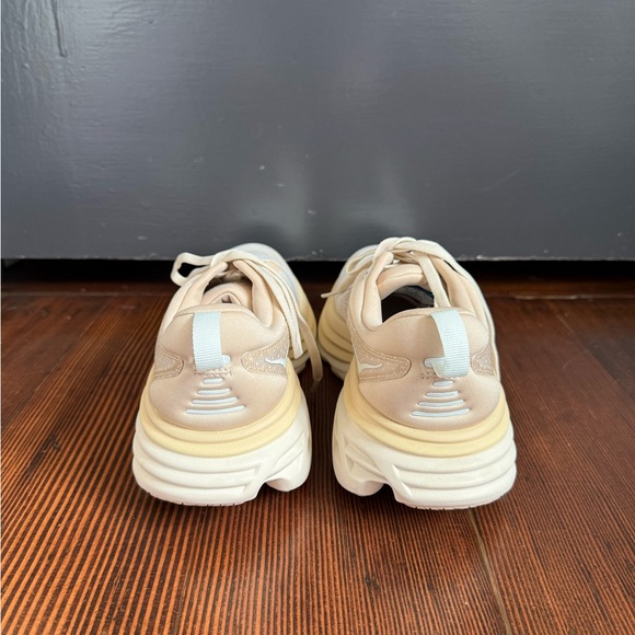 Women's Hoka Bondi 8 Sneakers Size 8 - Picture 3 of 6